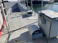 Desanta kuģis, tankkuģis pārdod