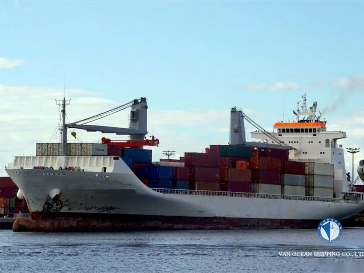 Reefer kuģis pārdod