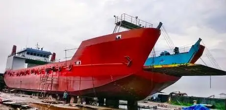 Desanta kuģis, tankkuģis pārdod