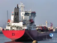 Naftas / Ķīmisko vielu tankkuģis pārdod