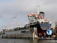 Naftas / Ķīmisko vielu tankkuģis pārdod