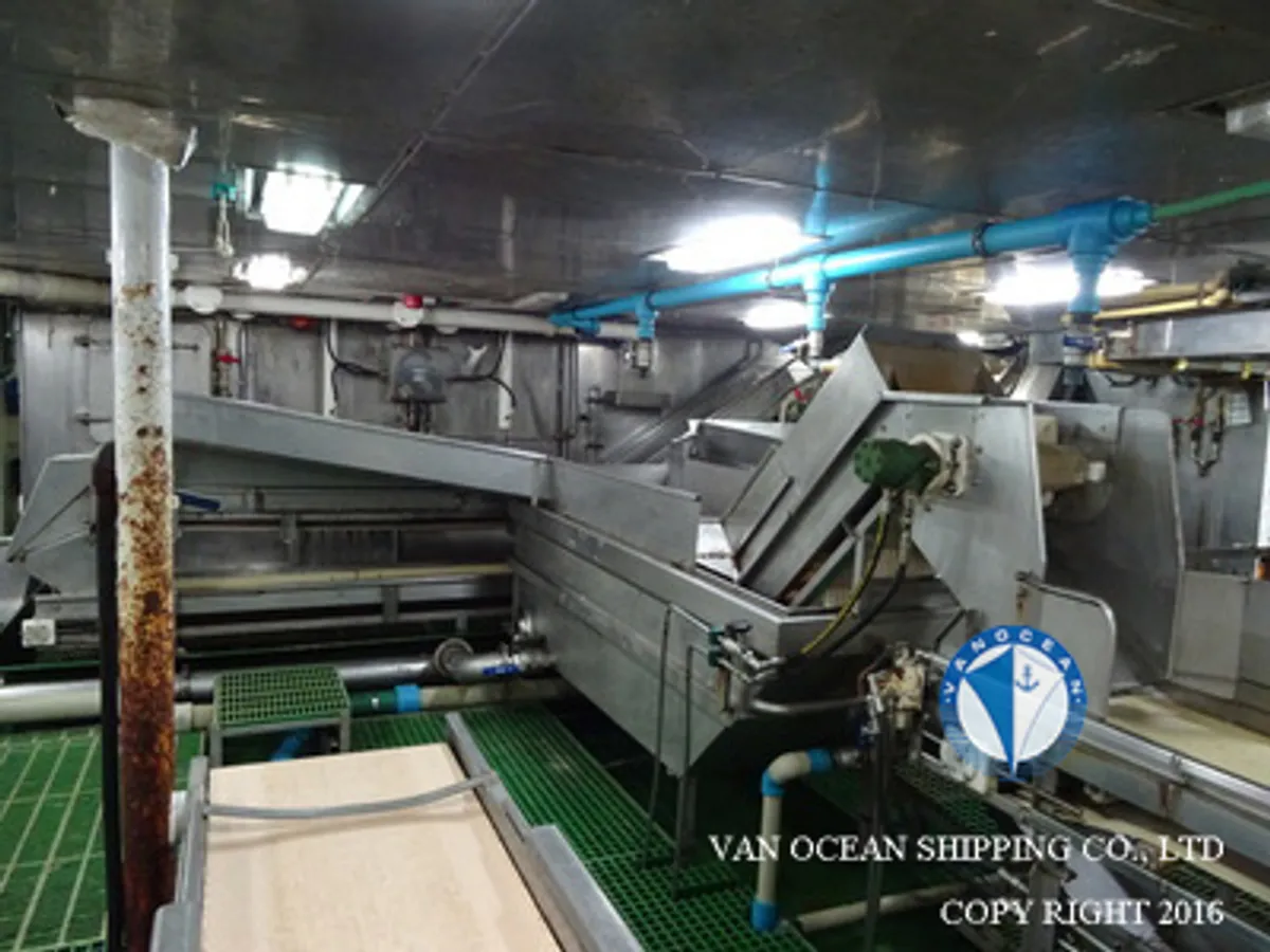 Trallers pārdod