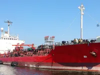 Naftas / Ķīmisko vielu tankkuģis pārdod