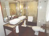 Kruīza kuģis pārdod