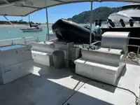 Katamarāns pārdod