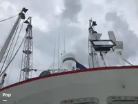 Trallers pārdod