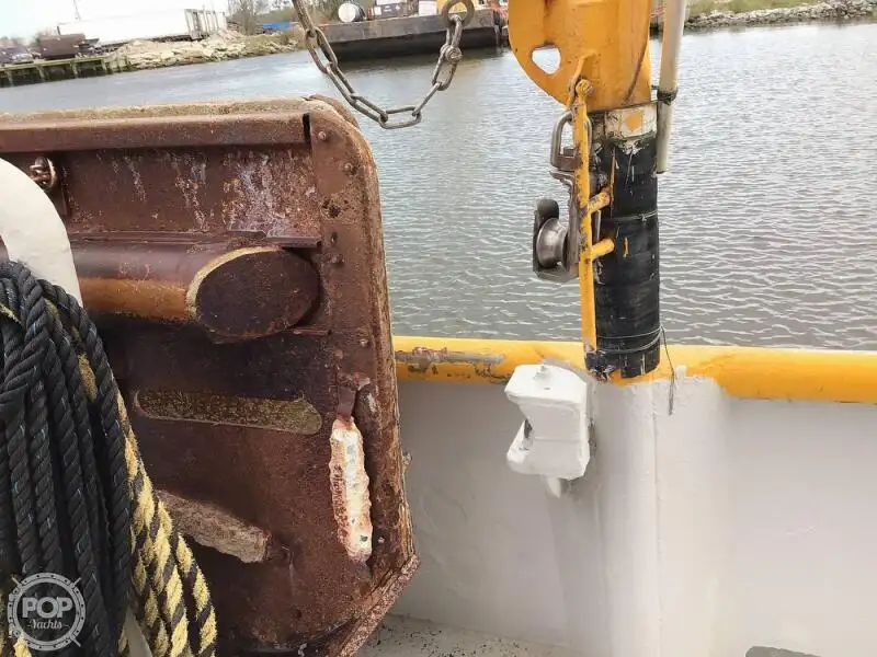 Trallers pārdod