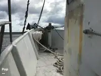 Trallers pārdod