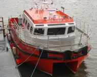 Katamarāns pārdod
