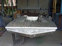 Darba laivas pārdod