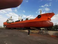 Naftas / Ķīmisko vielu tankkuģis pārdod