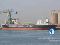 Naftas / Ķīmisko vielu tankkuģis pārdod