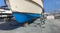 Naftas / Ķīmisko vielu tankkuģis pārdod