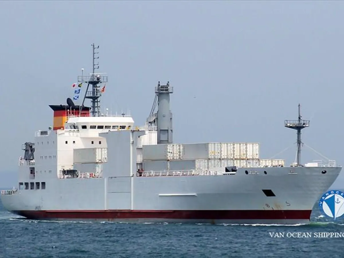 Reefer kuģis pārdod