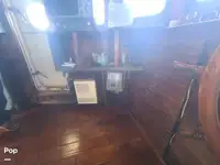 Trallers pārdod