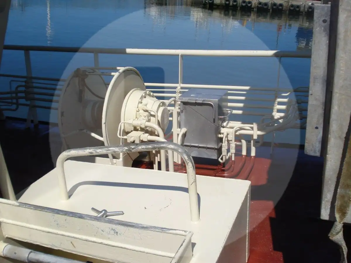 Trallers pārdod