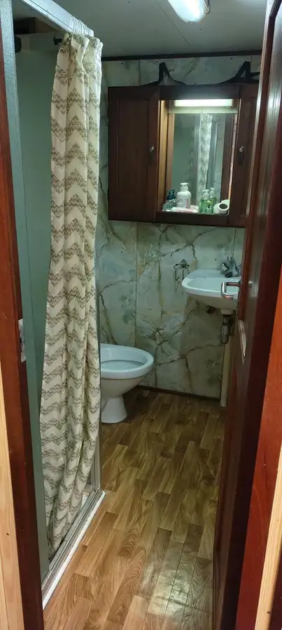 Apgādes kuģis pārdod