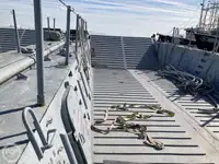 Desanta kuģis, tankkuģis pārdod