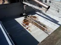 Trallers pārdod