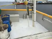 Trallers pārdod