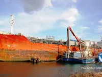 Naftas / Ķīmisko vielu tankkuģis pārdod