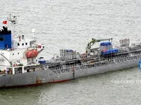 Naftas / Ķīmisko vielu tankkuģis pārdod