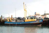 Trallers pārdod
