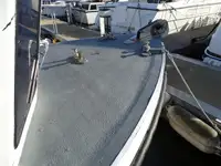Trallers pārdod