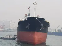 Naftas / Ķīmisko vielu tankkuģis pārdod