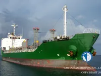 Naftas / Ķīmisko vielu tankkuģis pārdod