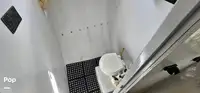 Niršanas atbalsta kuģis pārdod