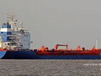 Naftas / Ķīmisko vielu tankkuģis pārdod