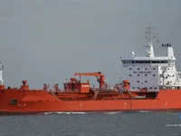 Naftas / Ķīmisko vielu tankkuģis pārdod
