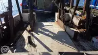 Trallers pārdod