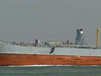 Naftas / Ķīmisko vielu tankkuģis pārdod
