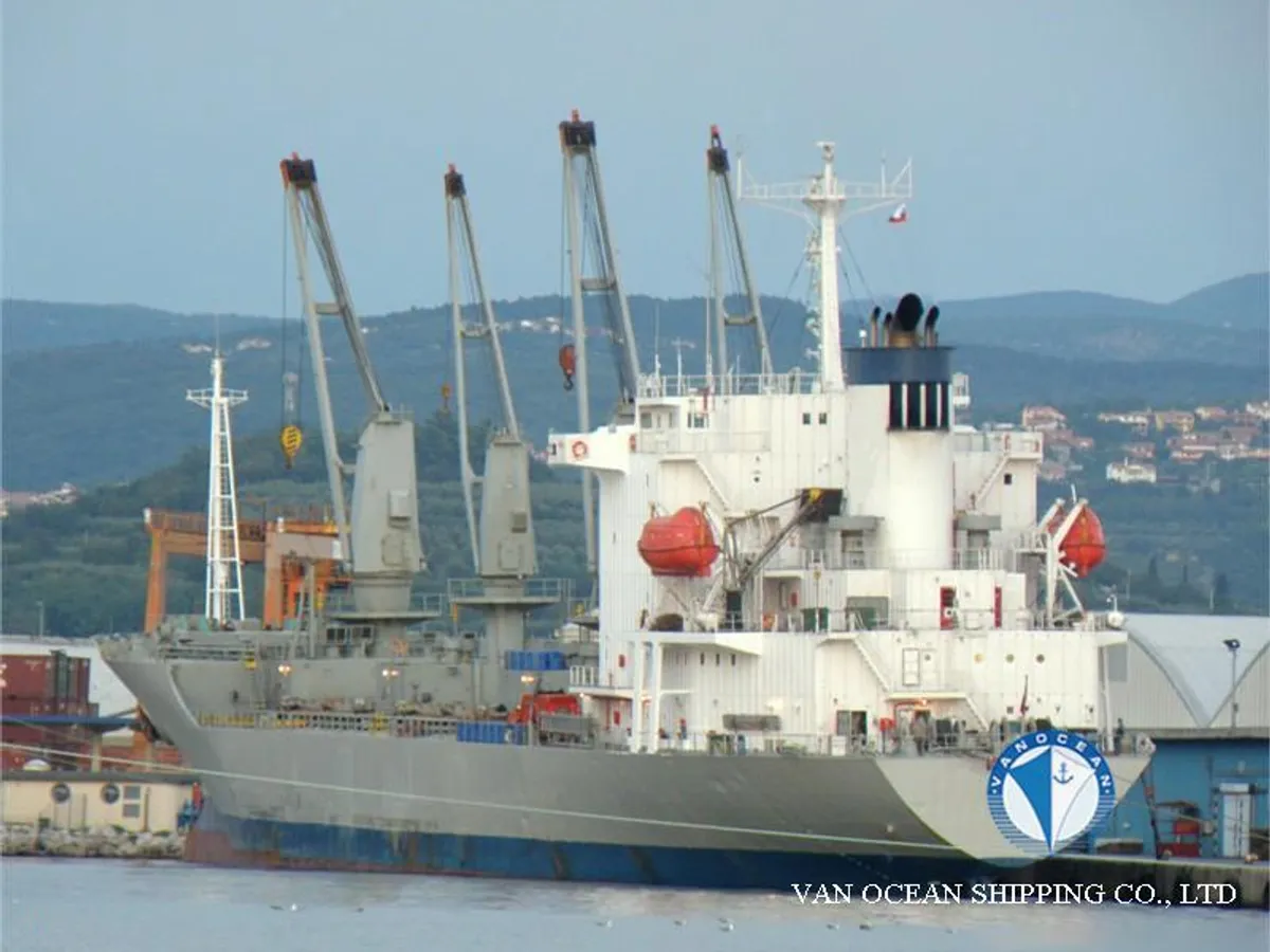 Reefer kuģis pārdod