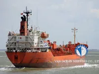 Naftas / Ķīmisko vielu tankkuģis pārdod