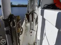 Trallers pārdod