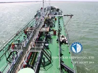 Naftas / Ķīmisko vielu tankkuģis pārdod