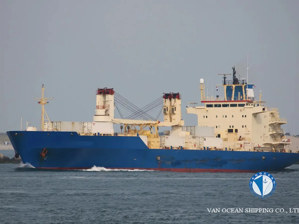 Reefer kuģis pārdod