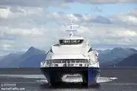 Katamarāns pārdod