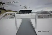 Katamarāns pārdod
