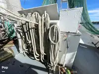 Trallers pārdod