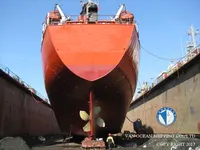 Naftas / Ķīmisko vielu tankkuģis pārdod