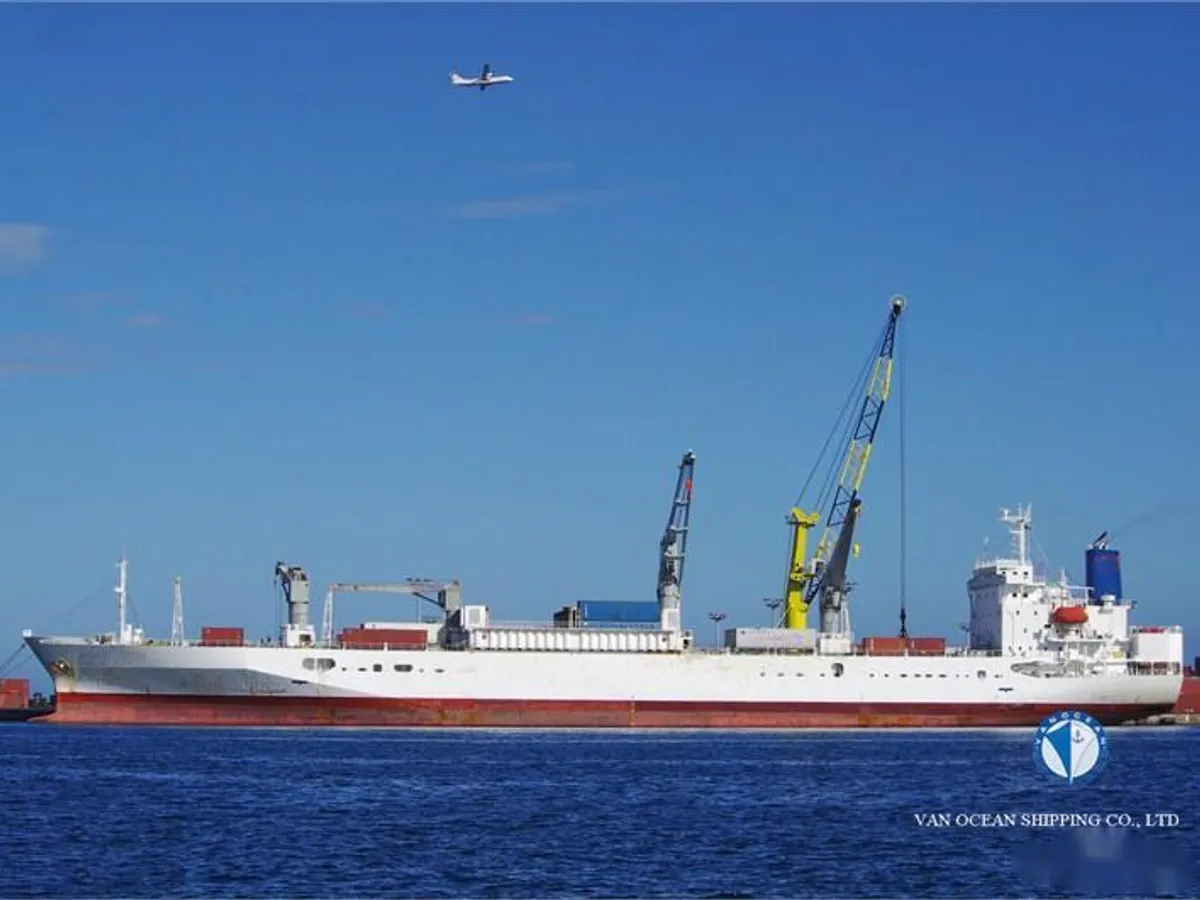 Reefer kuģis pārdod