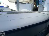 Trallers pārdod