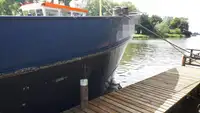 Trallers pārdod