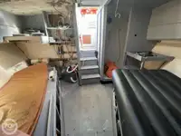 Trallers pārdod
