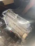 Trallers pārdod