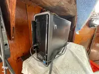 Trallers pārdod